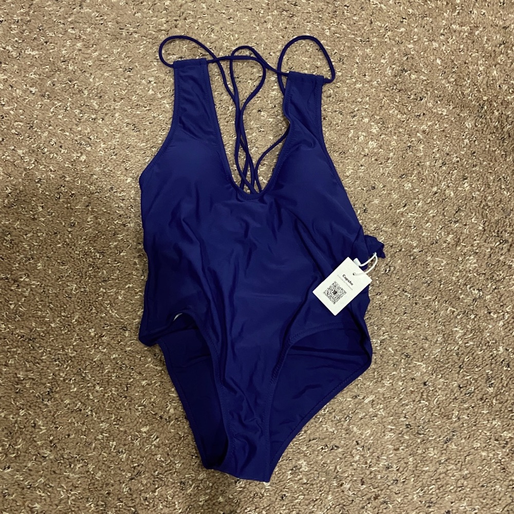 BNWT Cupshe M swimsuit